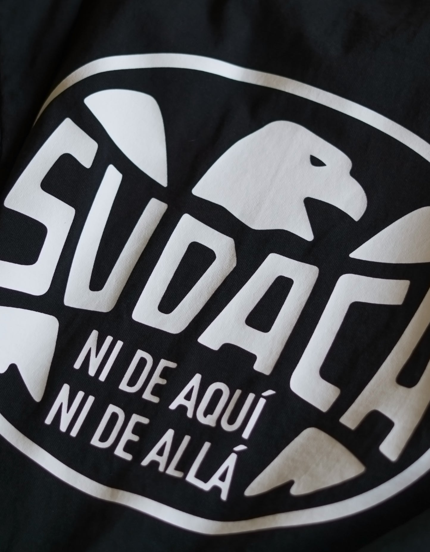 Ni de aquí, ni de allá